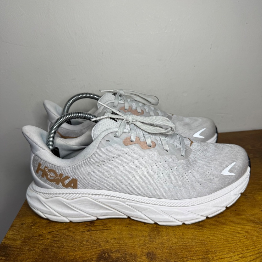 Hoka Arahi 6 Running Shoes Women Size 10 White Rose Gold 1123195 NCRG